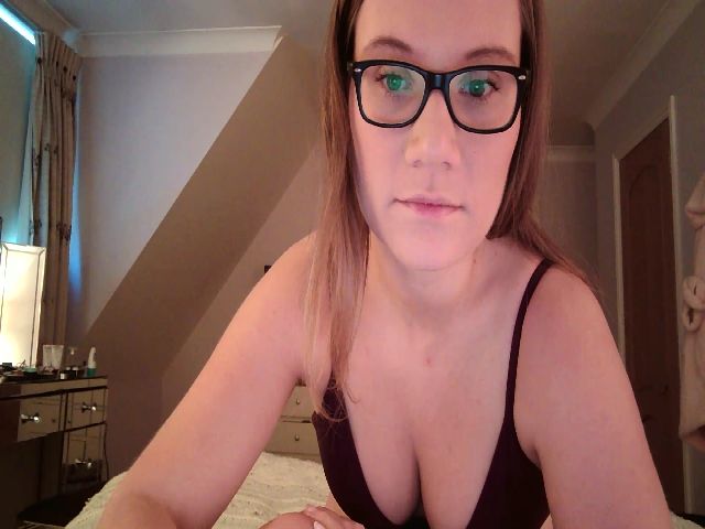 Live sex webcam photo for JennyMFC #271351710