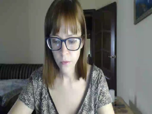 Live sex webcam photo for SmallUniverse #271351432