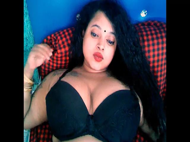 Live sex webcam photo for Sexyval4u #271352312