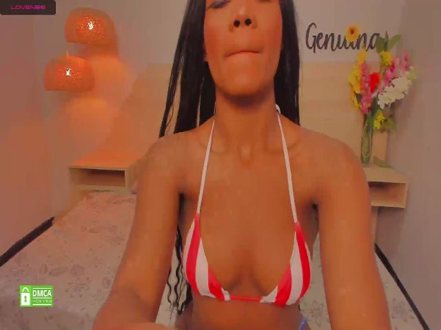 Live sex webcam photo for Nadiabenz_ #271352513