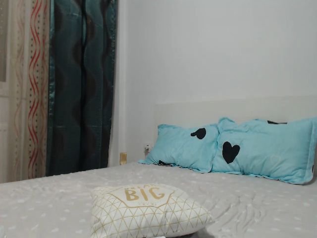 Live sex webcam photo for Karinmcqueen #271354485