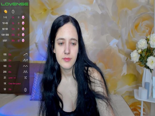 Live sex webcam photo for Steffi18 #271354594