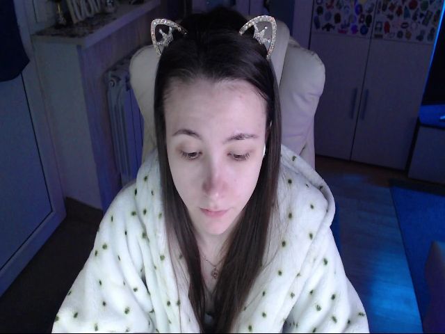 Live sex webcam photo for KeyshaLush #271350860