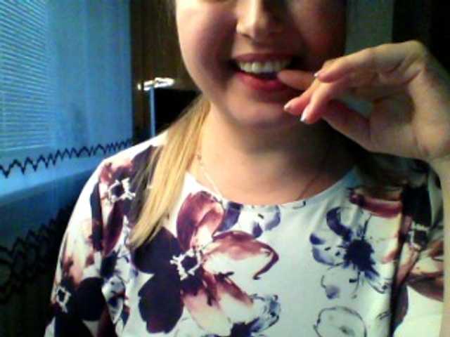 Live sex webcam photo for KarinaBerg #271353641