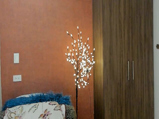 Live sex webcam photo for Forevermanu #271356117