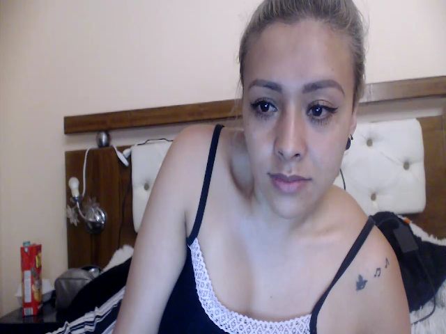 Live sex webcam photo for Emily_sweet2 #271355800