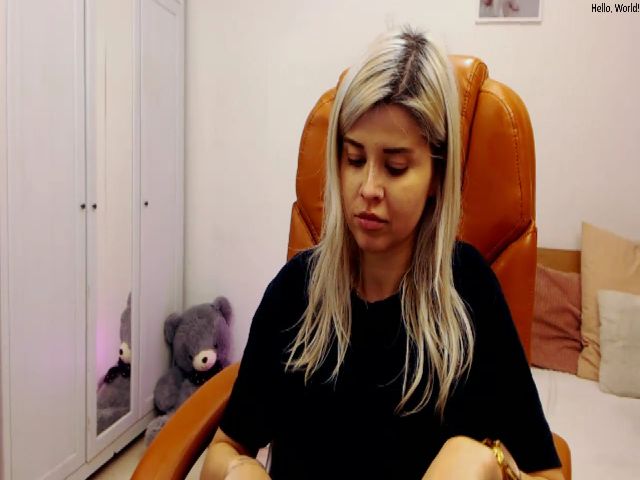 Live sex webcam photo for Arya_Jolie #271359056