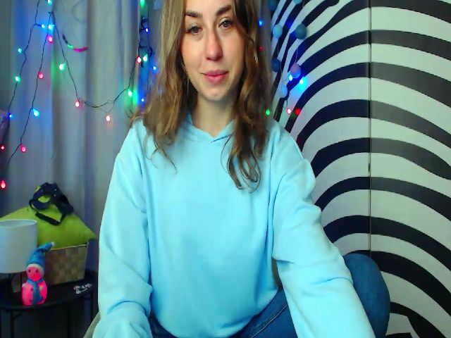 Live sex webcam photo for HeartGirl #271351807