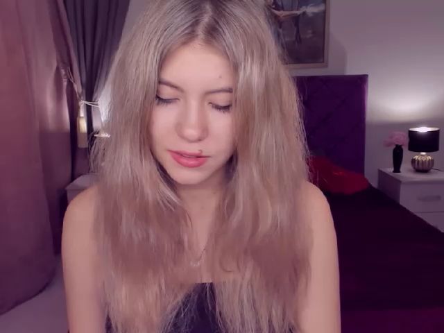 Live sex webcam photo for BrownieFay #271348304