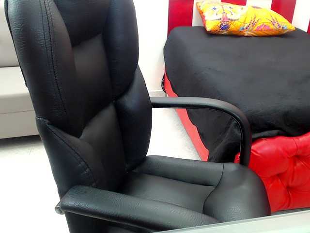 Live sex webcam photo for JaneKnox #271353730