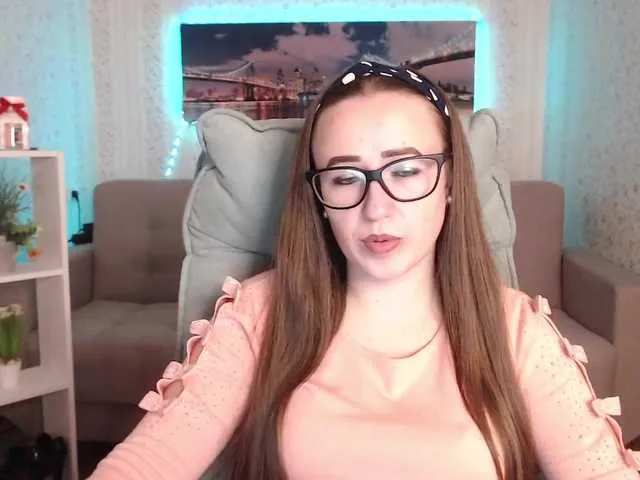 Live sex webcam photo for CandyGirly #271353305