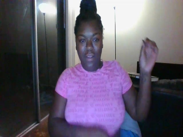Live sex webcam photo for Bigbootibambi #271348417