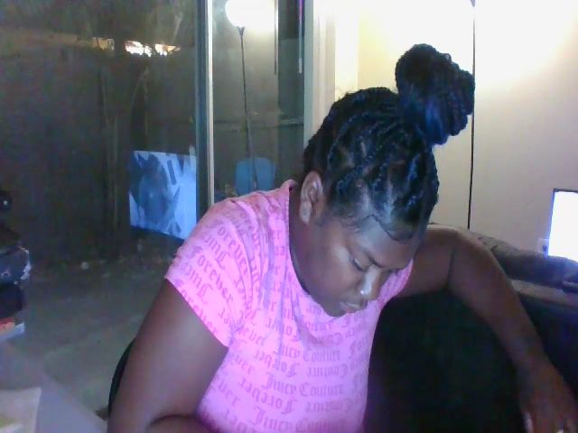Live sex webcam photo for Bigbootibambi #271351119