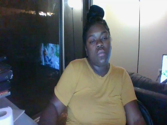 Live sex webcam photo for Bigbootibambi #271352207