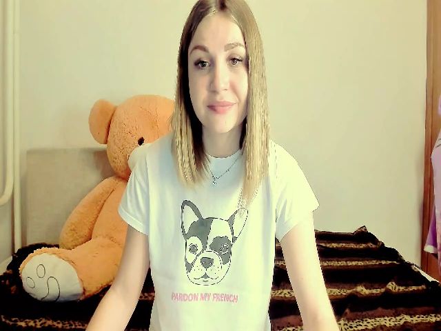 Live sex webcam photo for SelaDaxx #271359131