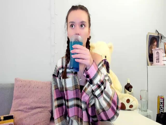 Live sex webcam photo for AliceSkye #271355573