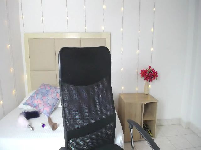 Live sex webcam photo for Camila_xx #271358864