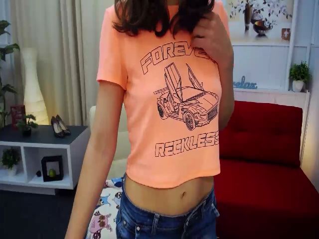 Live sex webcam photo for VickyMurr #271351076