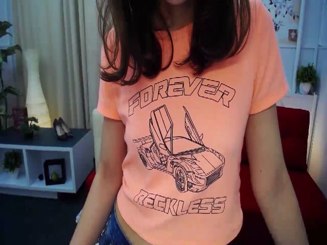 Live sex webcam photo for VickyMurr #271351228