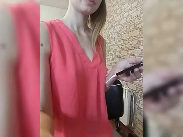 Live sex webcam photo for Alisacat8 #271347201