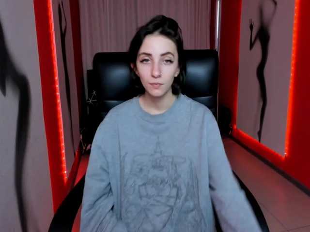 Live sex webcam photo for EveCoy #271353537