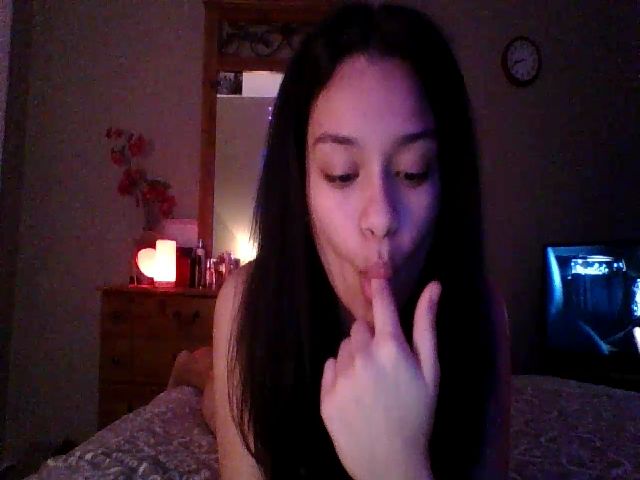 Live sex webcam photo for Adrianaxo1 #271348143