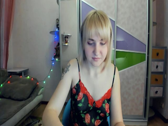 Live sex webcam photo for HannaLismont #271351685