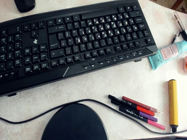 Live sex webcam photo for HannaLismont #271351834