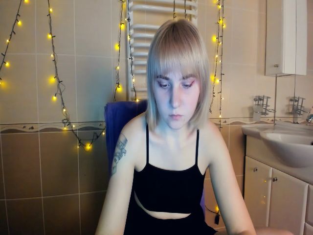 Live sex webcam photo for HannaLismont #271359400