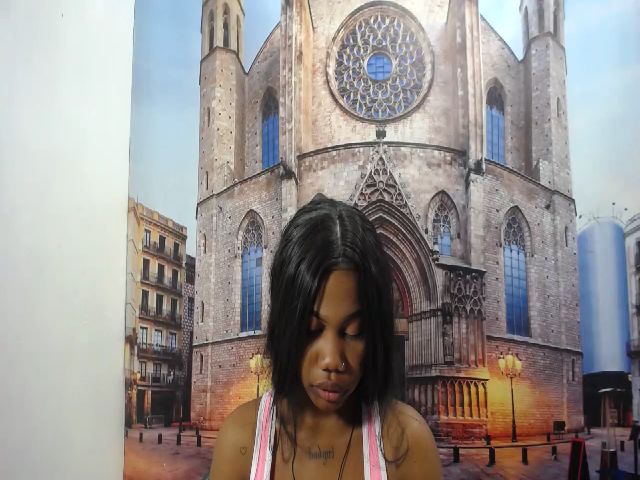 Live sex webcam photo for Liaperverted #271360267