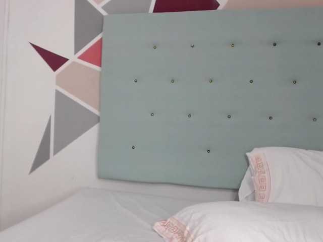 Live sex webcam photo for Cornii-23 #271357763