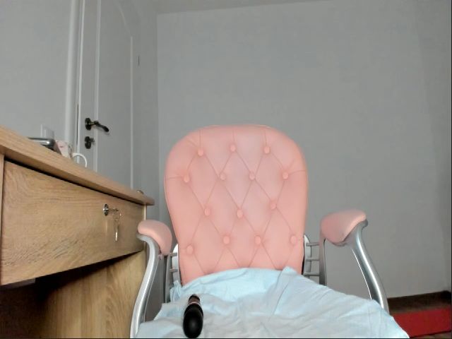 Live sex webcam photo for Yummy_Wen #271350914