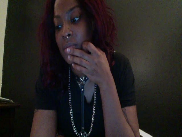 Live sex webcam photo for LunaNoire #271348776