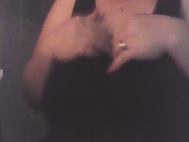 Live sex webcam photo for Rannia235 #271358937