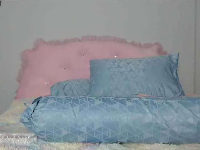 Live sex webcam photo for MariaRinX #271350007