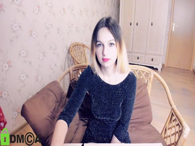 Live sex webcam photo for Miss_Natali #271349371