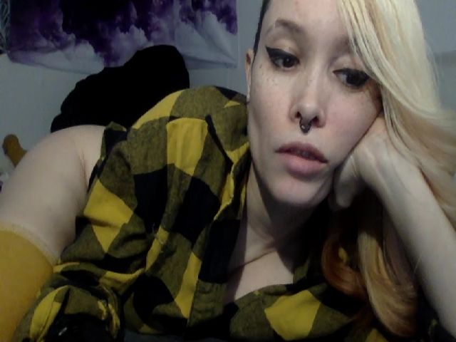 Live sex webcam photo for FRANKK_CASTLE #271356106