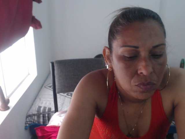 Live sex webcam photo for matureomg7 #271357724