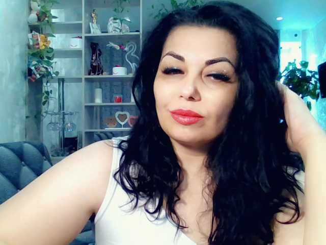 Live sex webcam photo for RealWorker #271349898