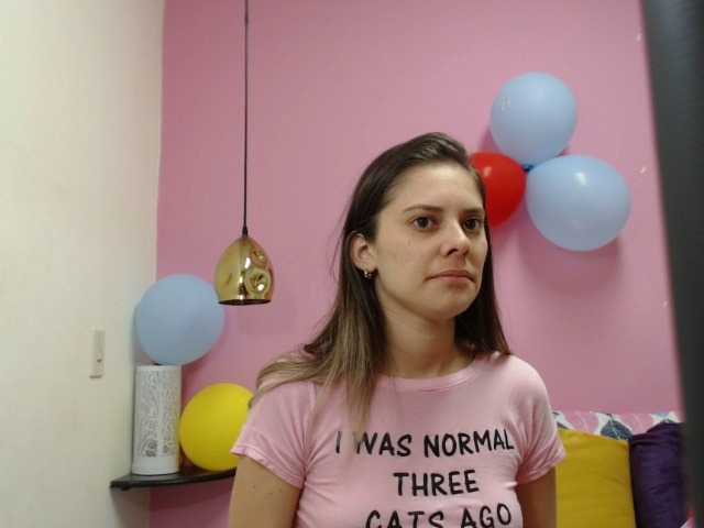 Live sex webcam photo for EmilyGruber #271353722