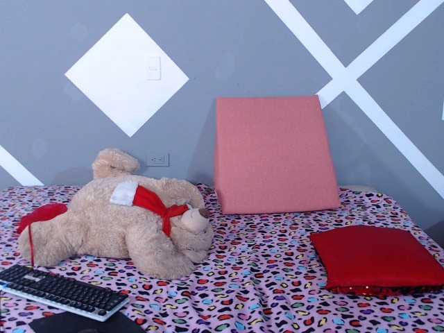 Live sex webcam photo for ivanna-dh #271347824