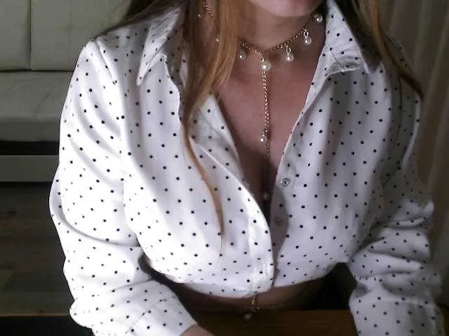 Live sex webcam photo for Nikol0cute #271356790