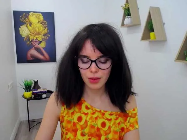 Live sex webcam photo for RaspberryJjam #271365561