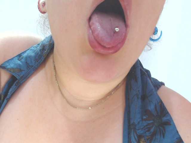 Live sex webcam photo for ROXXAN911 #271368274