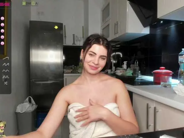 Live sex webcam photo for MargoHot7 #271360608