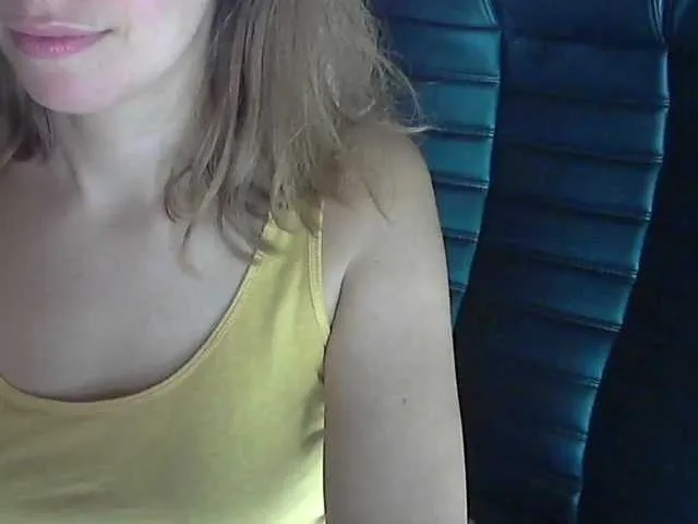 Live sex webcam photo for xlorax777 #271365267