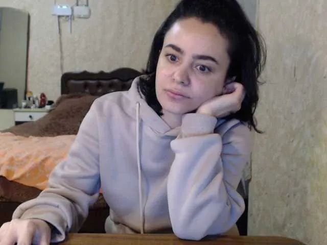Live sex webcam photo for Katernia48 #271372268