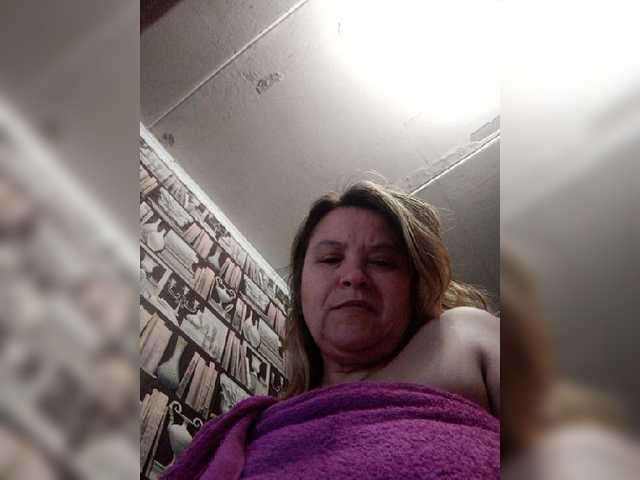 Live sex webcam photo for -Raven40- #271372193