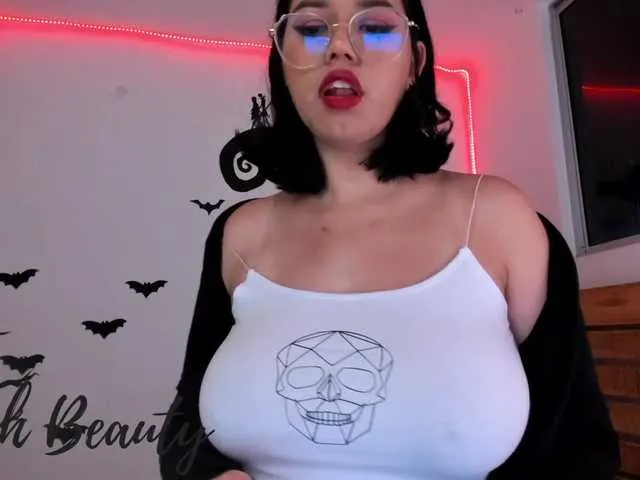 Live sex webcam photo for Noah-Beauty #271365340