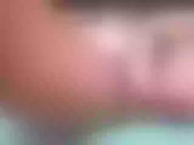 Live sex webcam photo for zoe8888 #271368717